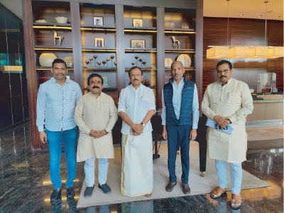 मा.व्ही.मुरलीधरन यांची भेट